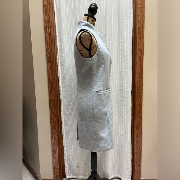 🔆WHBM Warm & Cozy Long Button Down Single Breasted Vest size 2 - Picture 2 of 9